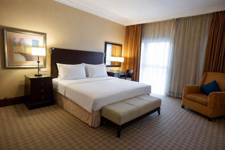 Room 27 of 100