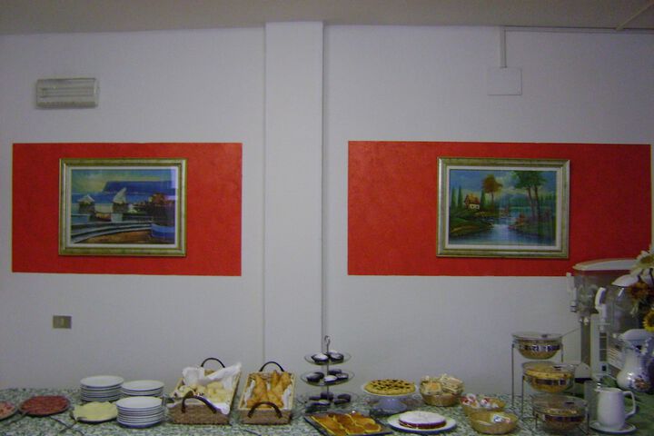 Dining 16 of 26