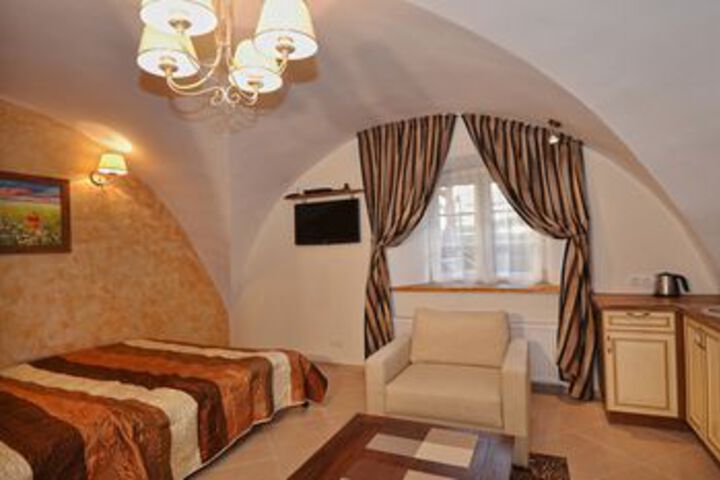 Room 25 of 41