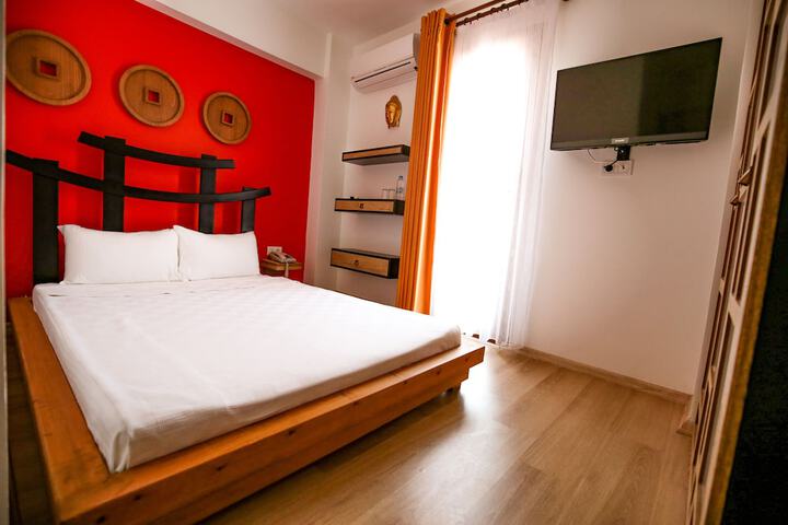 Room 14 of 27