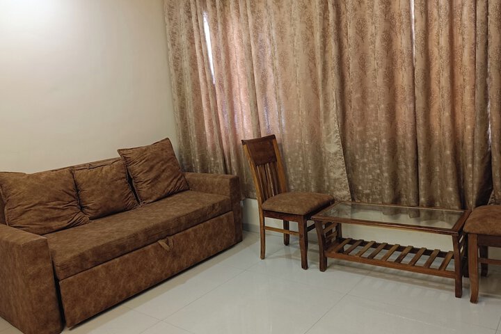 Room 7 of 10