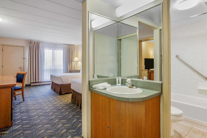 Room 87 of 108
