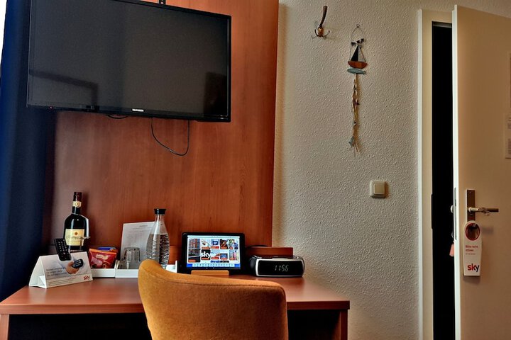 Room 27 of 52