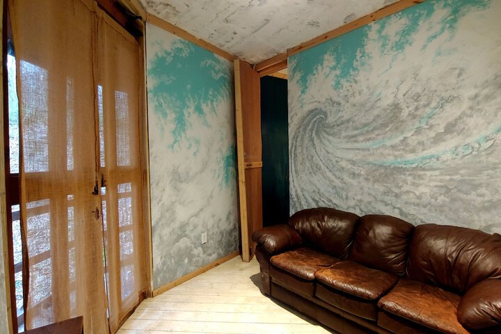 Room 12 of 50