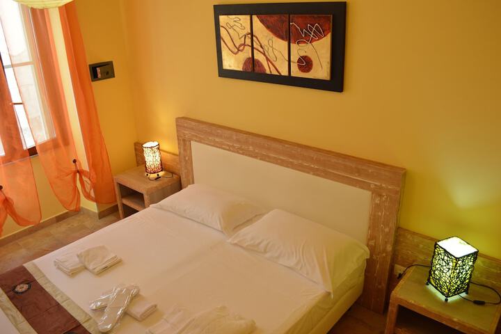 Room 13 of 44