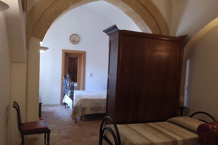 Room 20 of 37