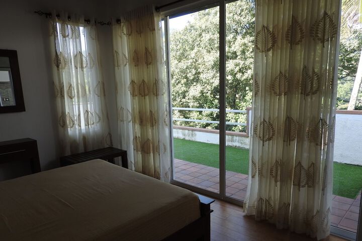 Room 3 of 28