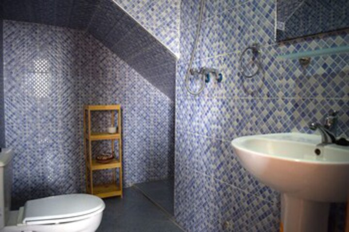 Room 3 of 36