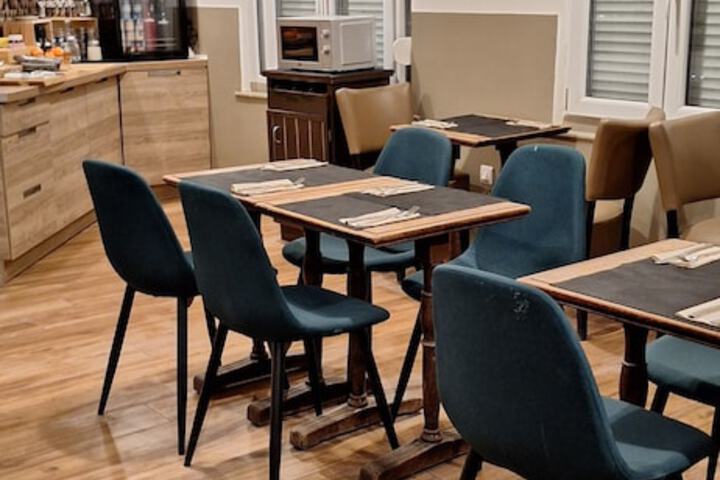 Dining 74 of 158