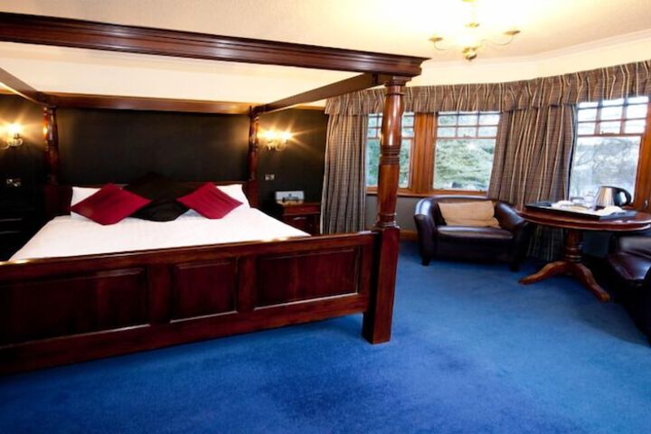 Room 5 of 14