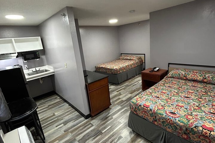Room 7 of 14