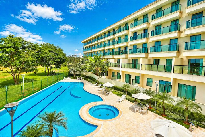 Hotel Pool