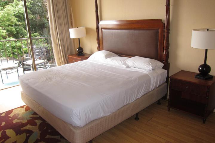 Country Club Condo Hotel
