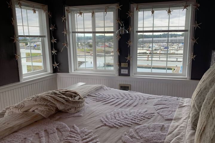 Room 18 of 83
