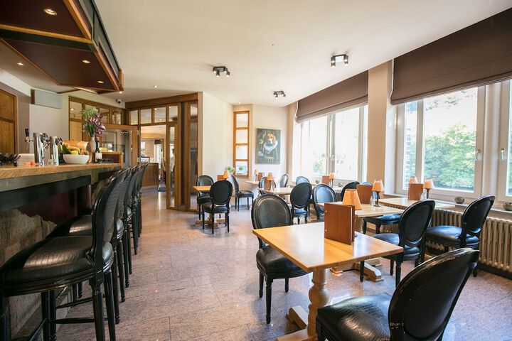 Cafe