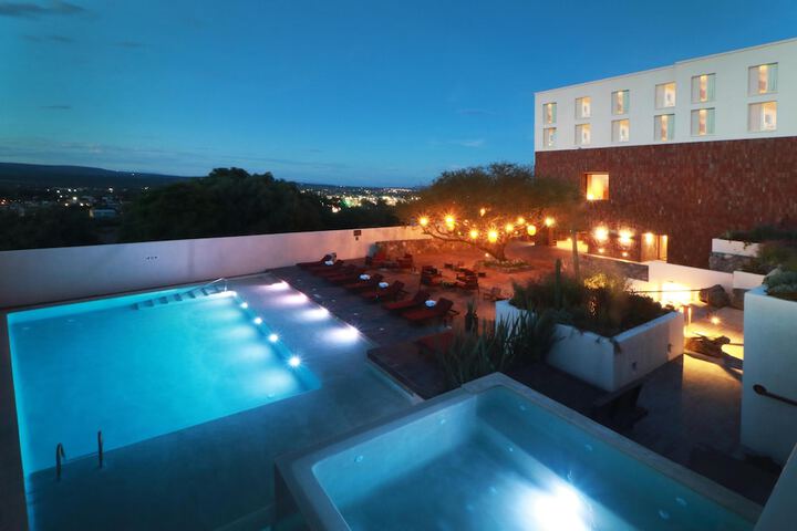 Pool 71 of 137