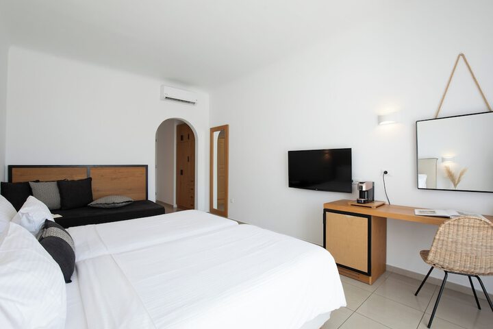 Room 46 of 144