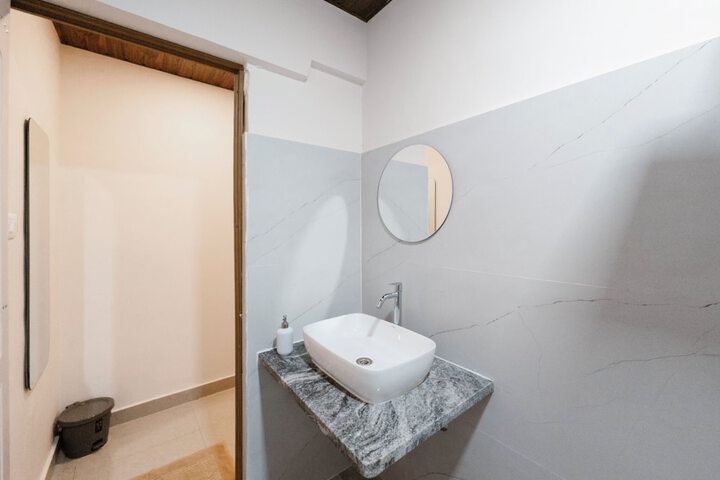 Room 19 of 33