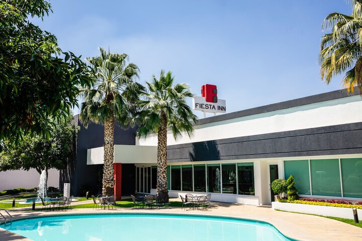 Pools & Facilities