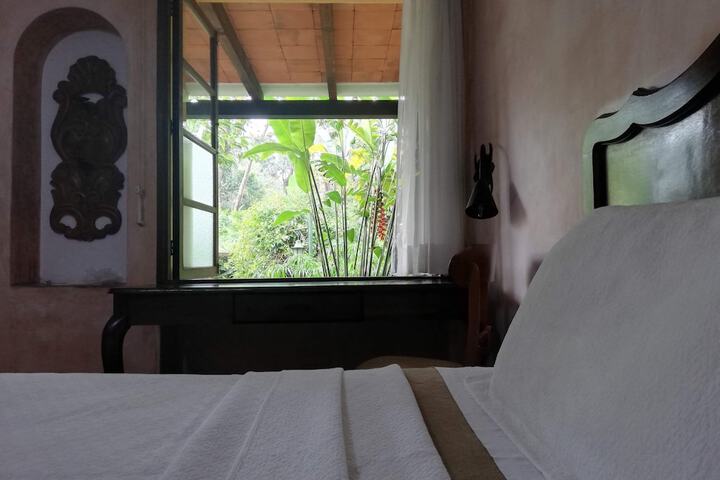 Room 10 of 65