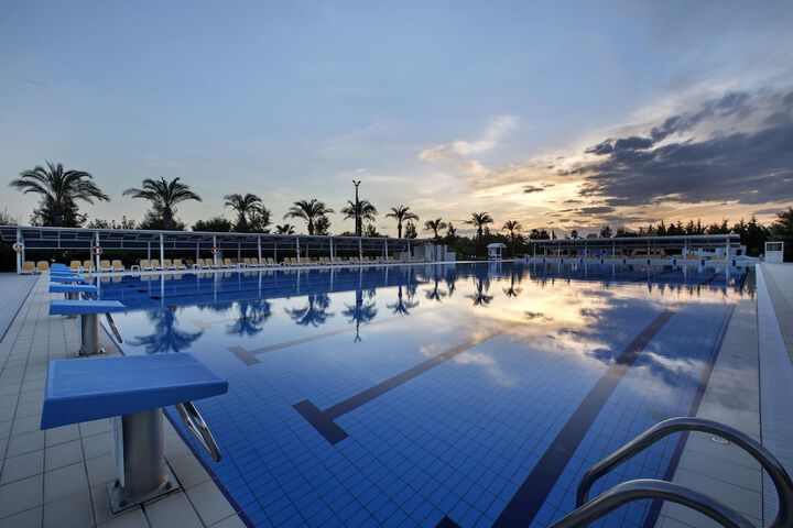 Pool 44 of 130