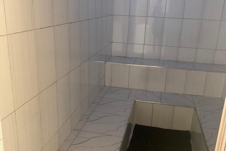 Room 14 of 26
