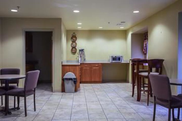 Breakfast/Coffee Service 7 of 30