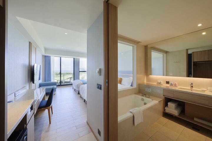 Room 44 of 75