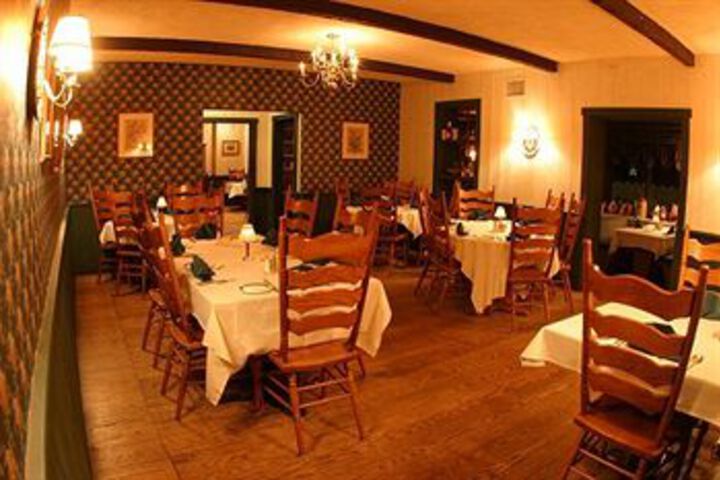 Dining 10 of 69