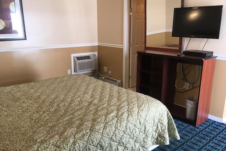Room 4 of 19