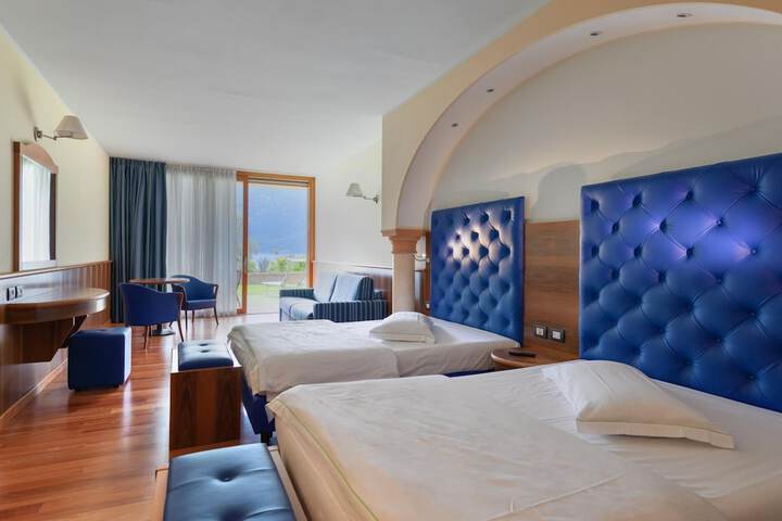 Room 18 of 49