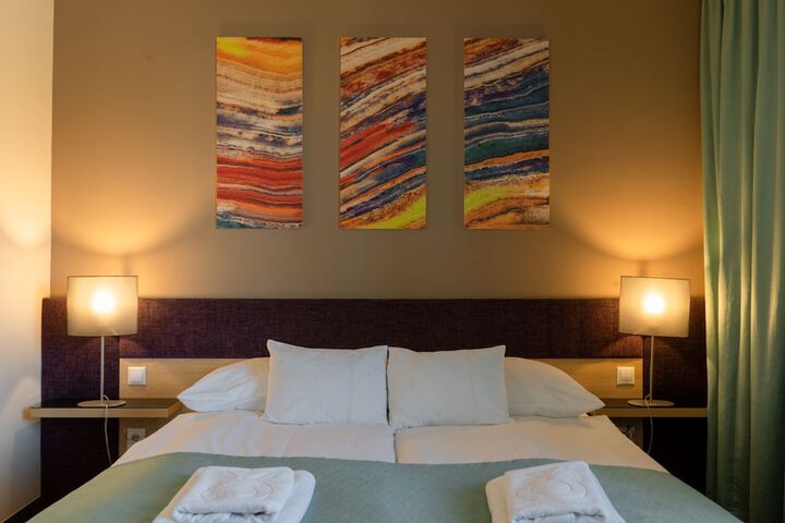 Room 25 of 135