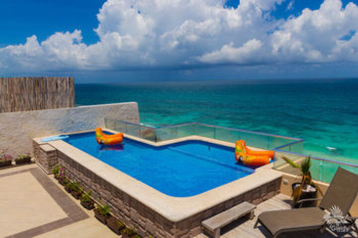 Pool 28 of 30