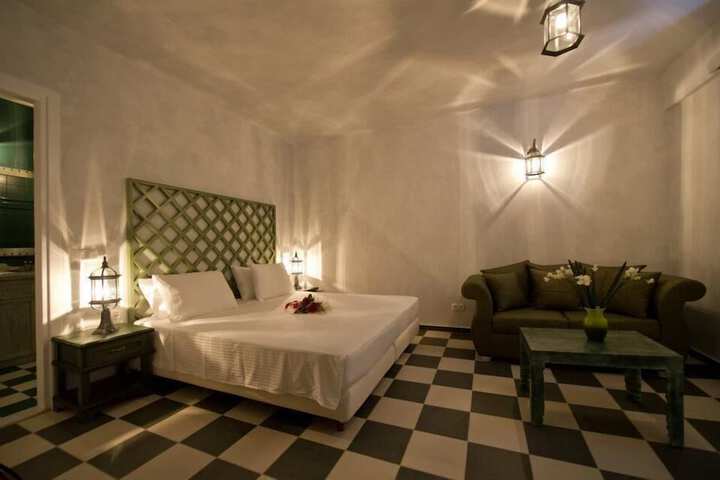 Room 47 of 109