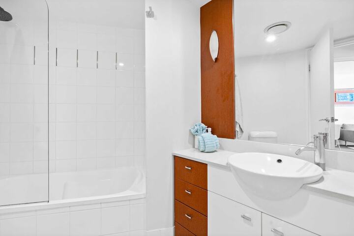 Room 292 of 346