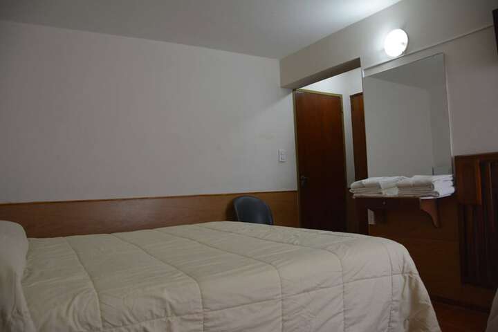 Room 11 of 40