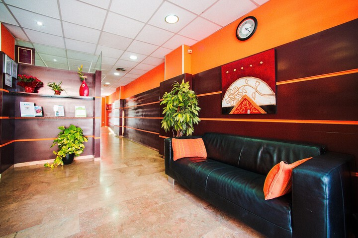 Entrance & Lobby