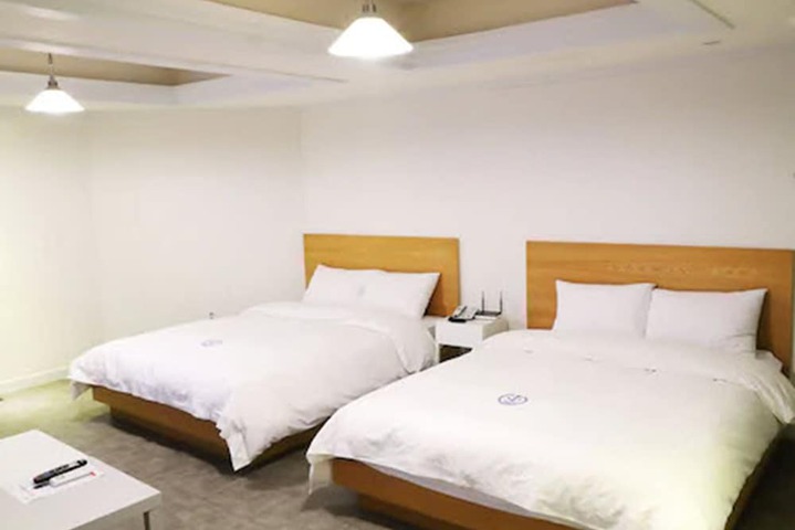 Hillside Hotel