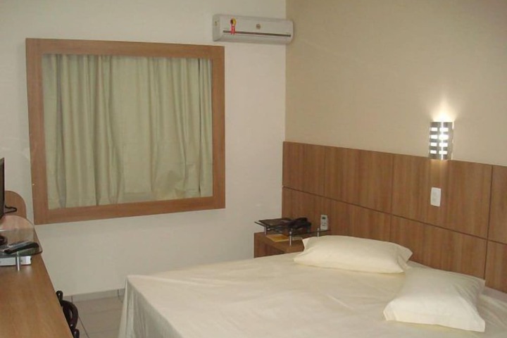 Room 6 of 52