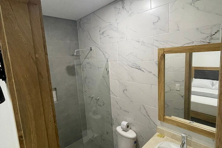 Room 16 of 24
