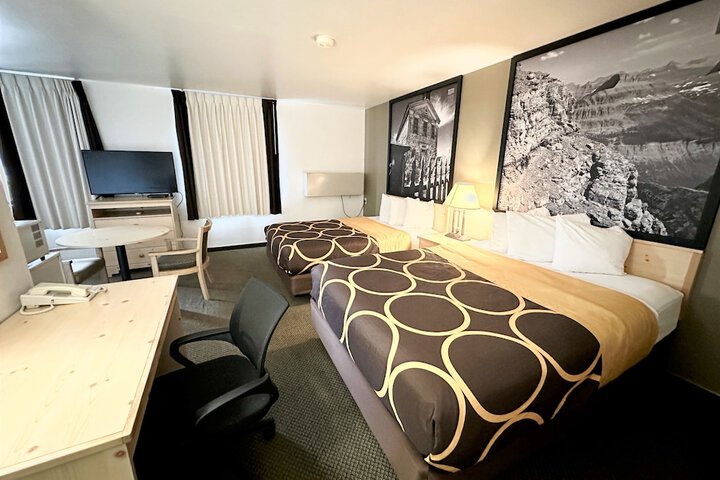 Room 15 of 46