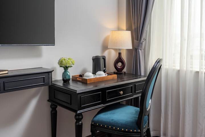 Room 16 of 27