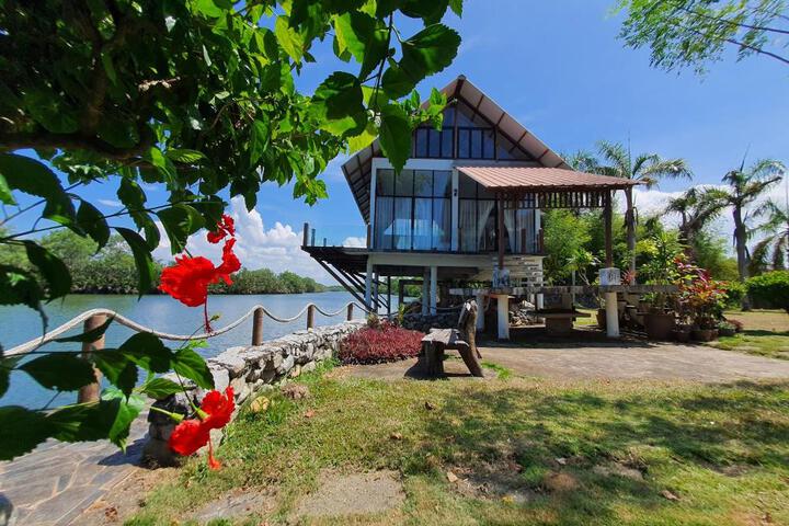 Homestay ALA Riverview Lodge Kota Bharu