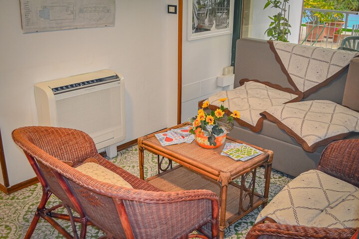 Hotel Interior 8 of 76