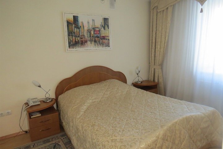 Room 15 of 38