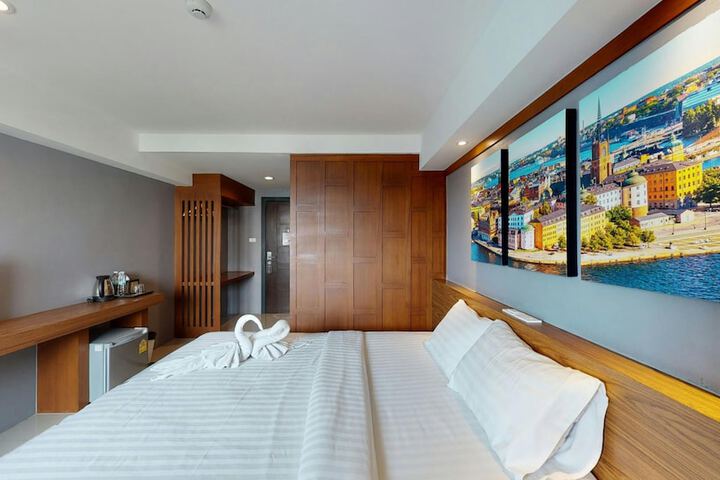 Room 90 of 181