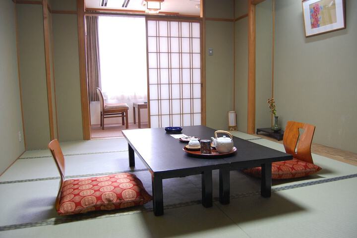 Room 4 of 21