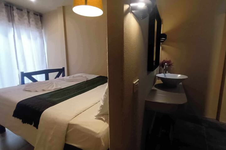 Room 15 of 36