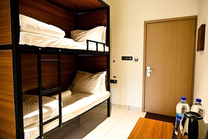 Room 34 of 61