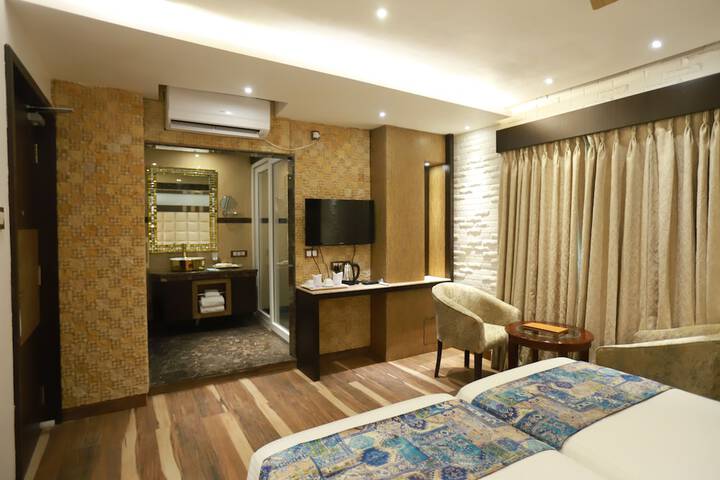 Room 21 of 33